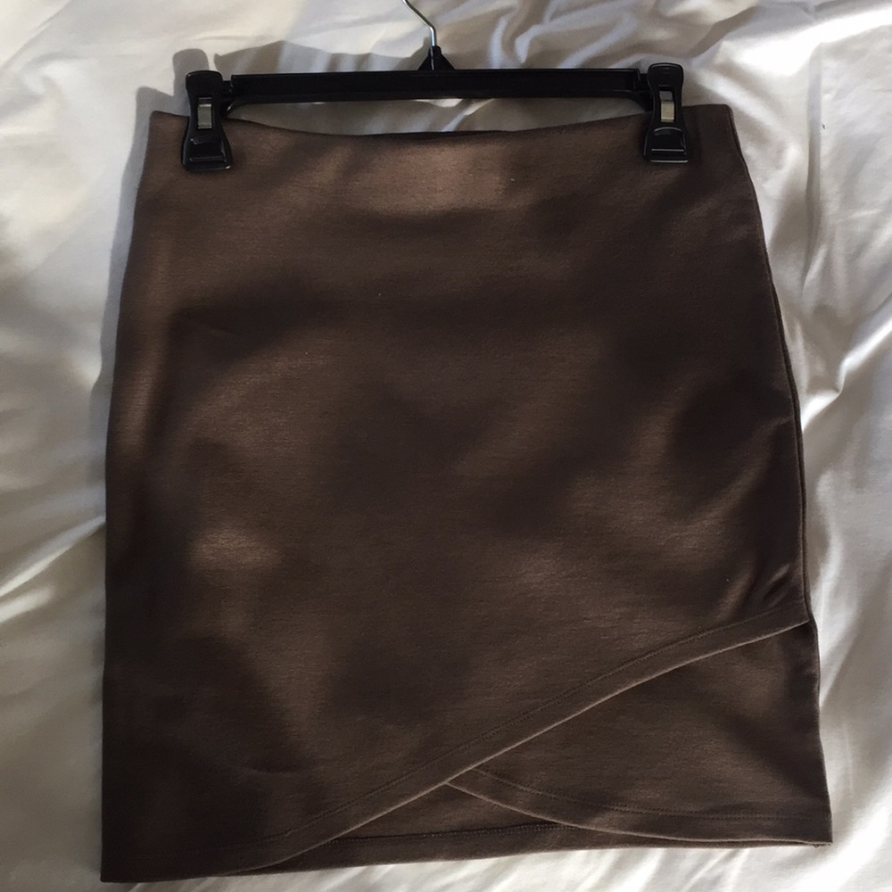 Aritzia - Talula stretch mini skirt